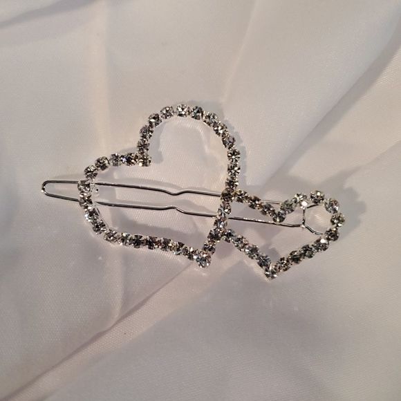 NEW RHINESTINE DOUBLE HEART BARRETTE - Picture 1 of 2